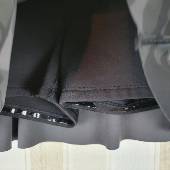 Athleta Match Point Skort Mini Skirt Camo Gray Black Size Small - Picture 5 of 13